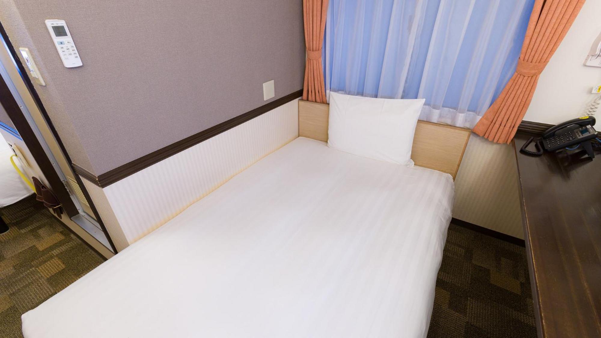 Toyoko Inn Shin-Osaka Chuo-Guchi Honkan Habitación foto